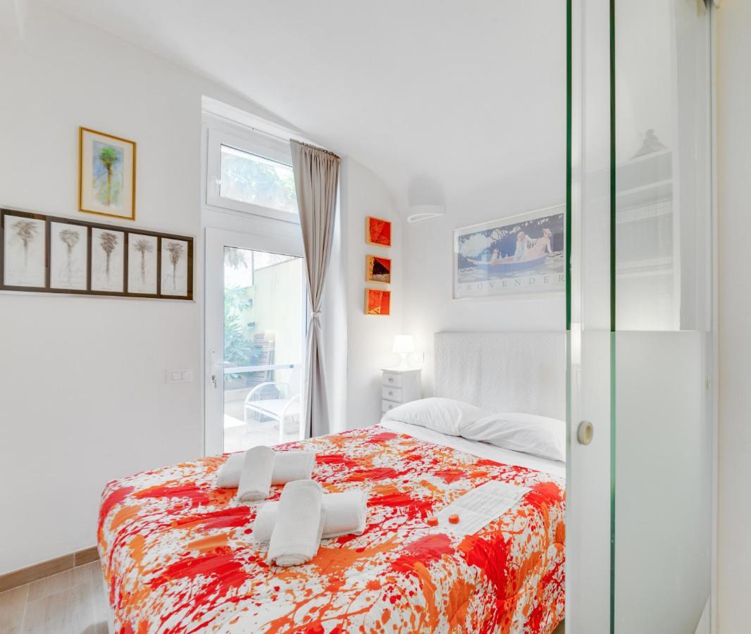 Oltrarno Bright Apartment Con Patio Privato Florence Luaran gambar